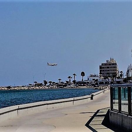 Capri Sea View One Bedroom Larnaca Exteriör bild